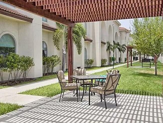Building Photo - Apt 10 -1413 E Keeton Ave - McAllen