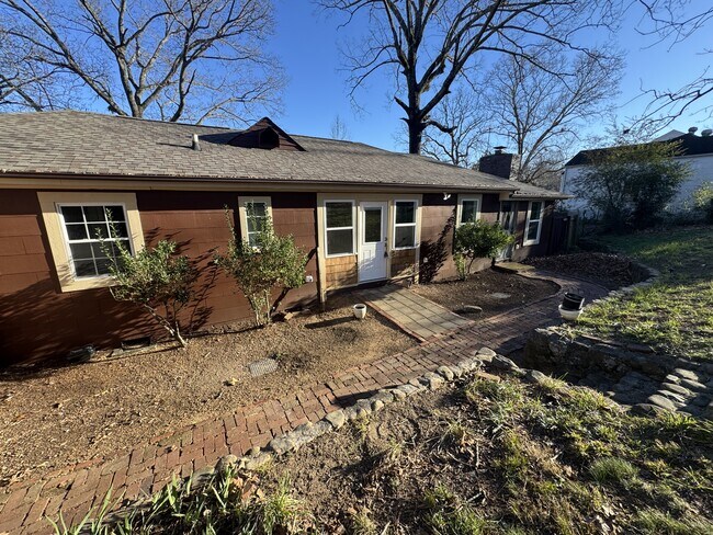 Building Photo - 3895 Azalean Dr