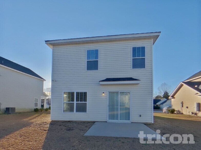 Building Photo - 422 Providence Plantation Cir