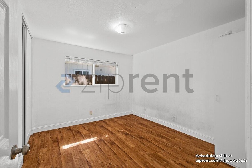 Building Photo - 935 Springoak Way