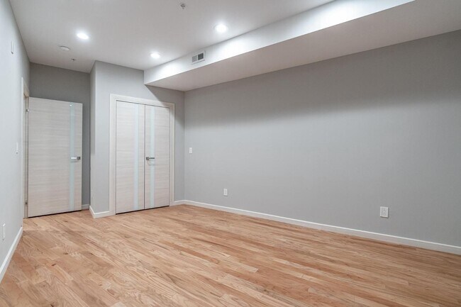 Building Photo - 2045 N College Ave