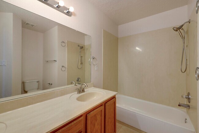 Building Photo - 3123 Mountainside Pkwy NE