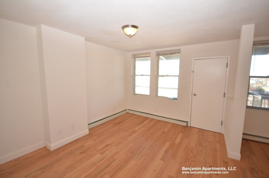 Building Photo - 67 Shawmut St