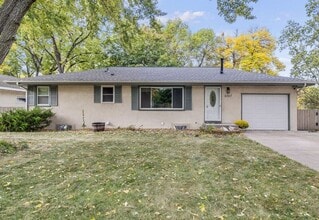 Building Photo - 6367 Zinnia Ln N