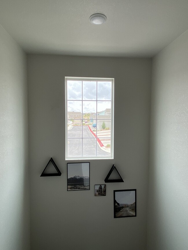 Building Photo - 3 bedroom Wolf Ranch Townhome - Laurel Mou...