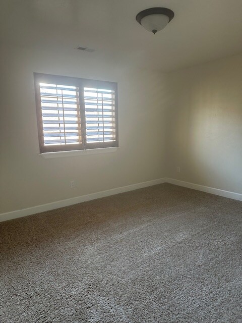 Building Photo - 645 Wyngate Pointe Ln