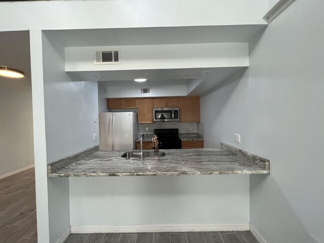 Building Photo - 12355 Fox Hound Ct