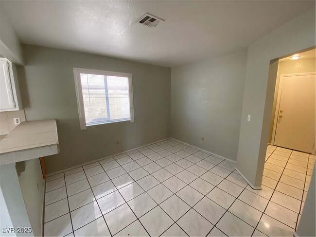 Building Photo - 8009 Festivity Cir