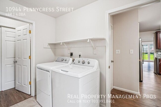 Building Photo - 10944 Pennycress St