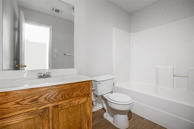 Building Photo - 4524 Alamosa St