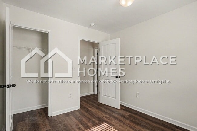 Building Photo - 6027 Oak Bend Ct