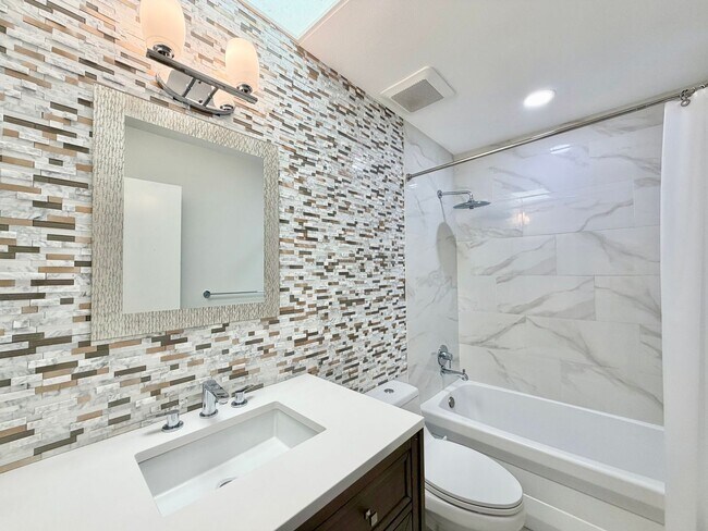 Building Photo - 34983 Mission Hills Dr