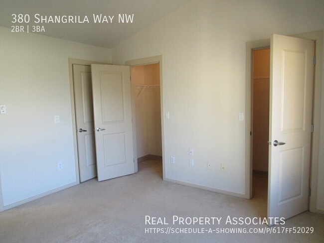 Building Photo - 380 Shangri-La Way NW