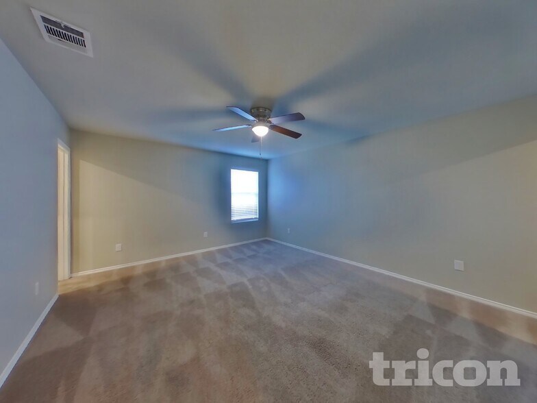 Building Photo - 7219 Lincoln Trce