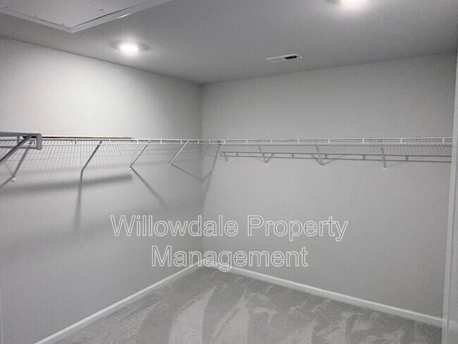 Building Photo - 913 Aspen Pointe Trl