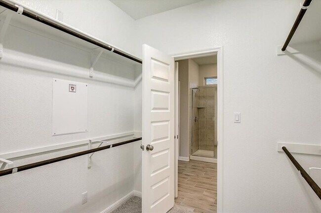 Building Photo - 108 Peruvian Ln