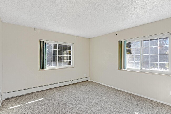 Building Photo - 5995 E Iliff Ave