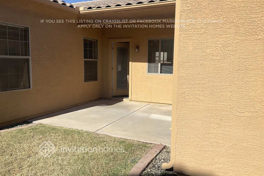 Building Photo - 15949 W Mauna Loa Ln