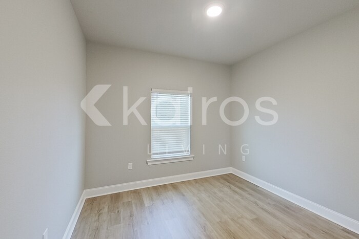 Building Photo - 13785 Willowmore Dr