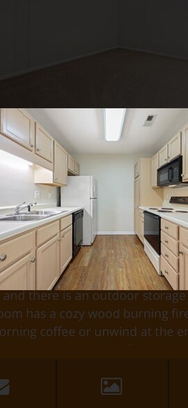 Building Photo - 678 Balfour Rd