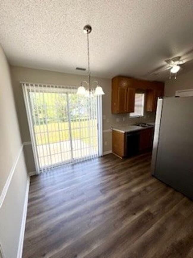 Building Photo - Porter Ridge-Ranch w/ Garage on Cul-de-Sac Street