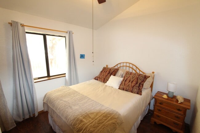 Building Photo - Cute Mountainaire home