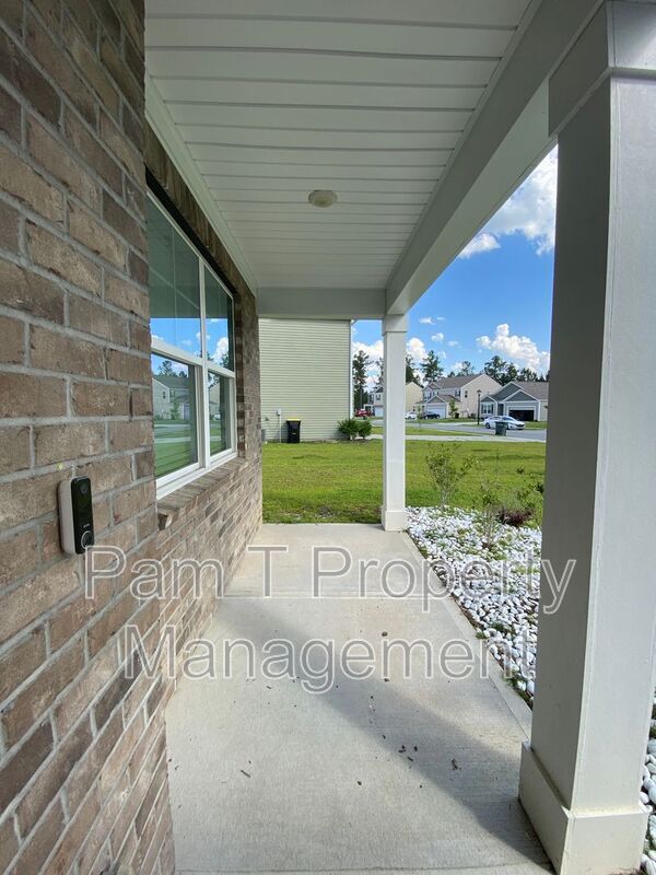 Building Photo - 124 Troupe Dr