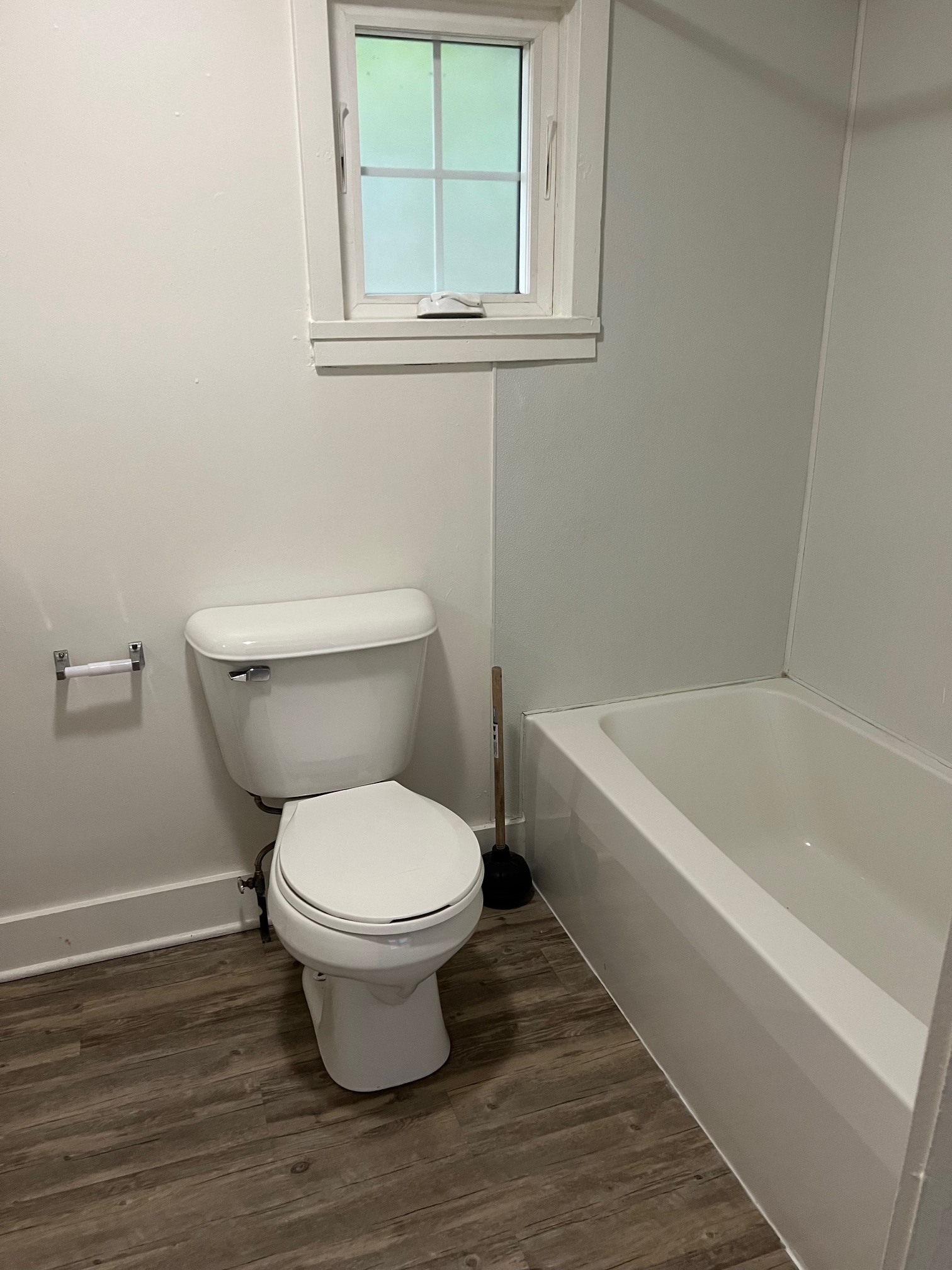 Building Photo - 826 Dryden Rd