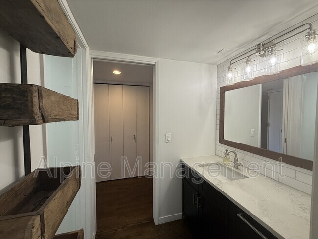 Building Photo - 1255 California St