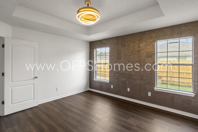 Building Photo - 1845 Brick Cir