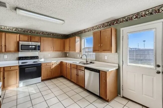 Building Photo - 2521 Brinlee Branch Ln