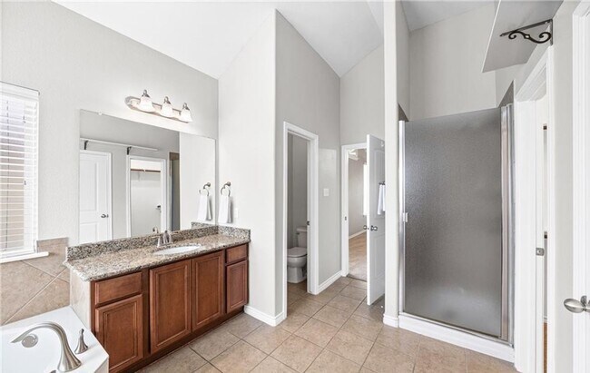 Building Photo - Beautiful 3 bedroom home located in Tuscany Meadows!
