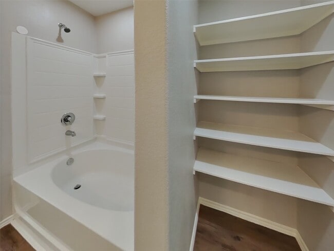 Building Photo - 15426 Rancho Joya Wy