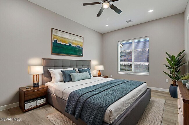 Building Photo - 1031 Vinton Ave