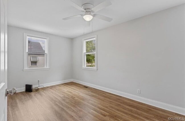 Building Photo - 326 S 20th Ave