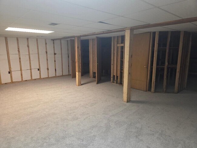 Building Photo - 3595 Hermansau Rd