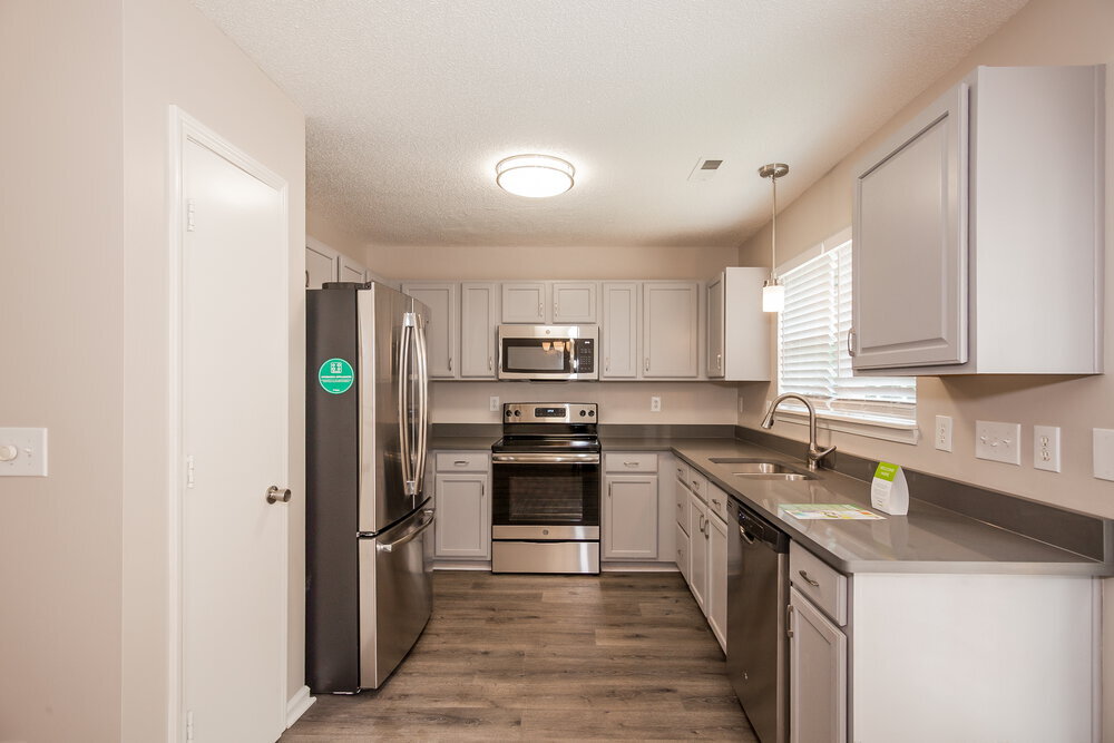 Building Photo - 8631 Bodkin Ct