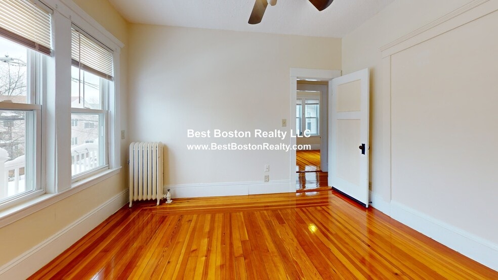 Building Photo - 93 Capen St