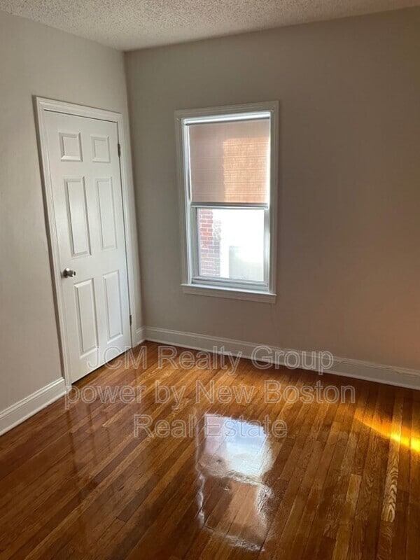 Building Photo - 184 Walnut Ave