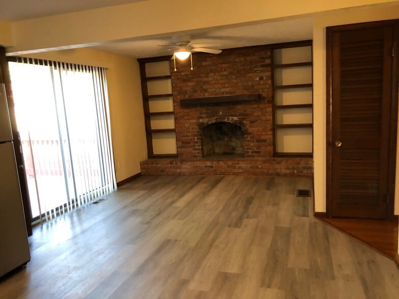 Family Room/slider to deck - 55 Castleford Rd