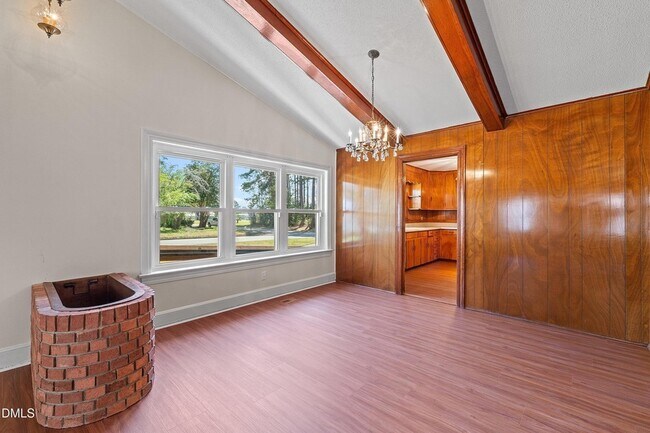 Building Photo - 1114 S 2nd St