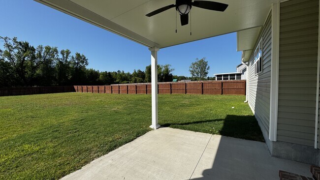 Building Photo - 330 James Hedrick Ct