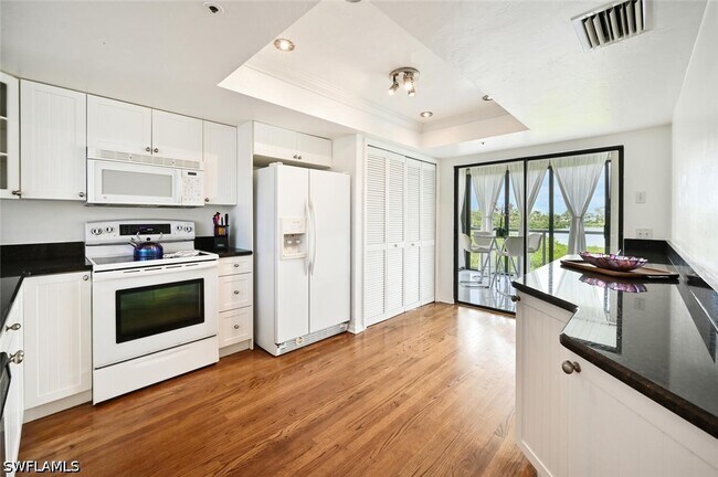 Building Photo - 21511 Indian Bayou Dr