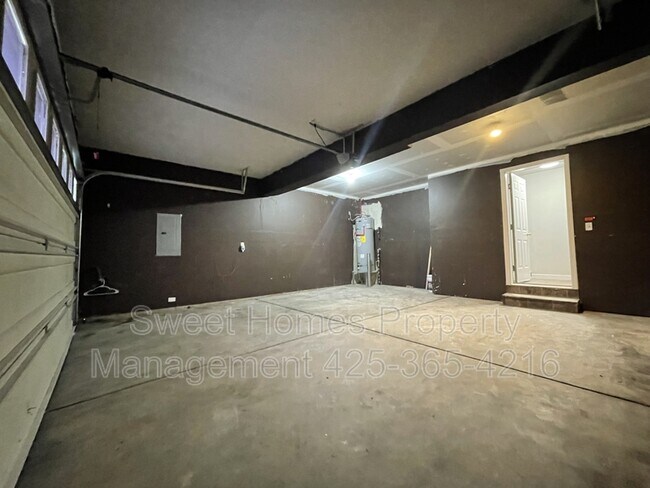 Building Photo - 14644 50th Ave NE