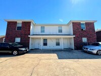 Building Photo - 196 Ryan Cir