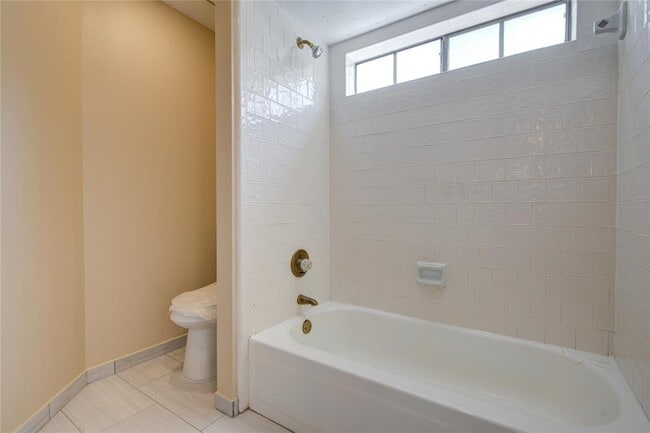 Building Photo - 4006 Forest Birch Ct
