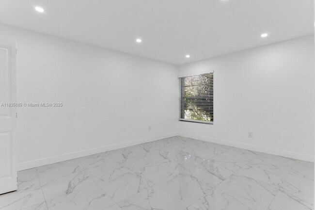 Building Photo - 7860 SW 180th St