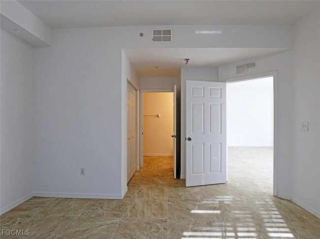 Building Photo - 15385 Bellamar Cir