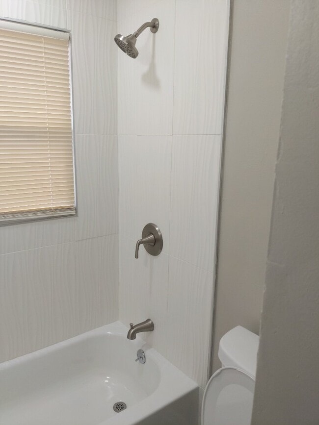 Building Photo - 145 S Oxford Ave Independence (Jackson Cou...