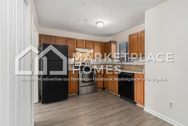 Building Photo - 5839 Trent Walk Dr
